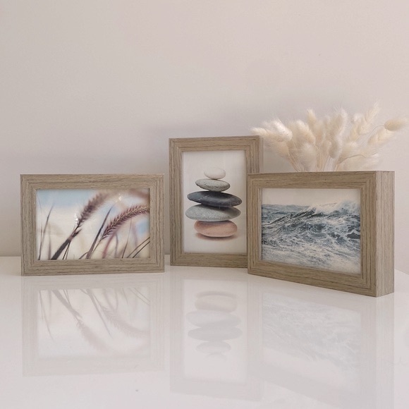 Set of three Wooden freestanding frames with card stock images - Picture 2 of 9